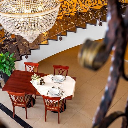 Guest Accommodation Atrium Gulin 로조박 외부 사진